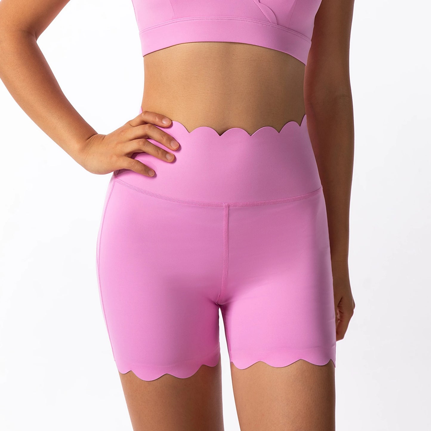 High Waist Scallop Edge Short