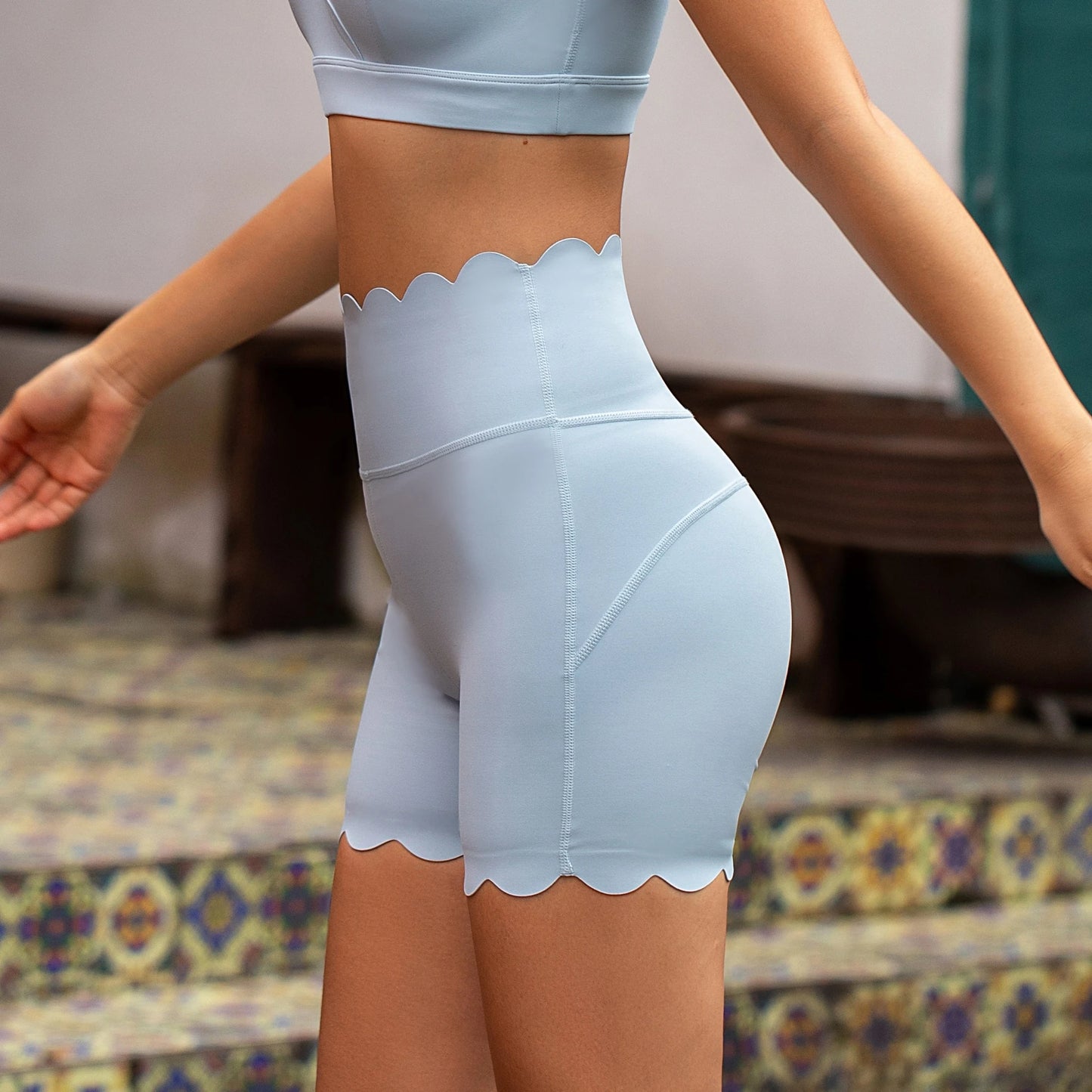 High Waist Scallop Edge Short